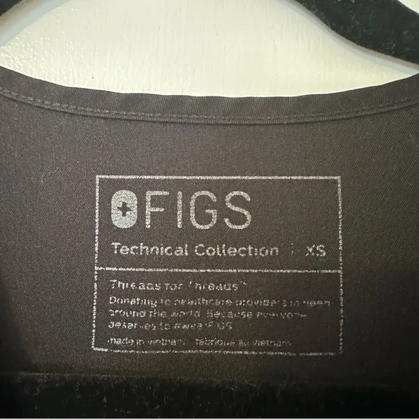 Figs Technical Collection V Neck Short Sleeve Scrub Top Womens XS Black - Image 4