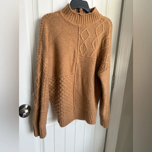 American Eagle Turtleneck Sweater - Image 2