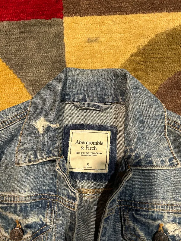 Abercrombie & Fitch Denim Jean Jacket Vintage Y2K Style Distressed Women’s Small - Image 2