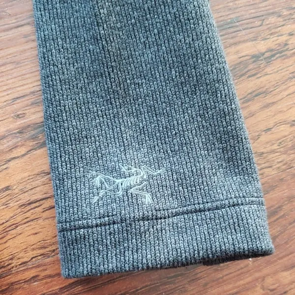 Arcteryx Gray Mock Neck Sweater Size Small Chic Feminine Athleisure Trendy - Image 2