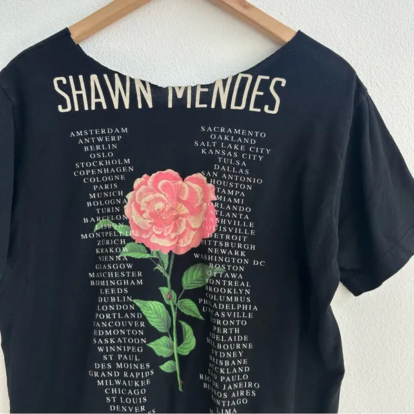 Shawn Mendes Off The Shoulder The Tour T-shirt - Image 4