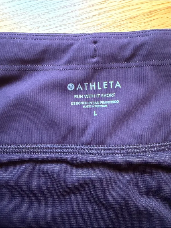 Athleta run with it purple shorts size large - Image 4