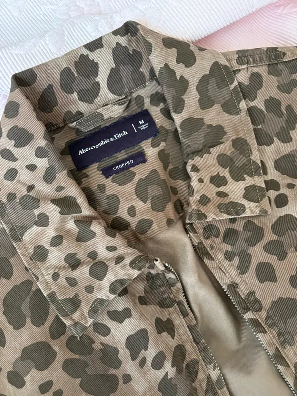 Abercrombie leopard print jacket - Image 2