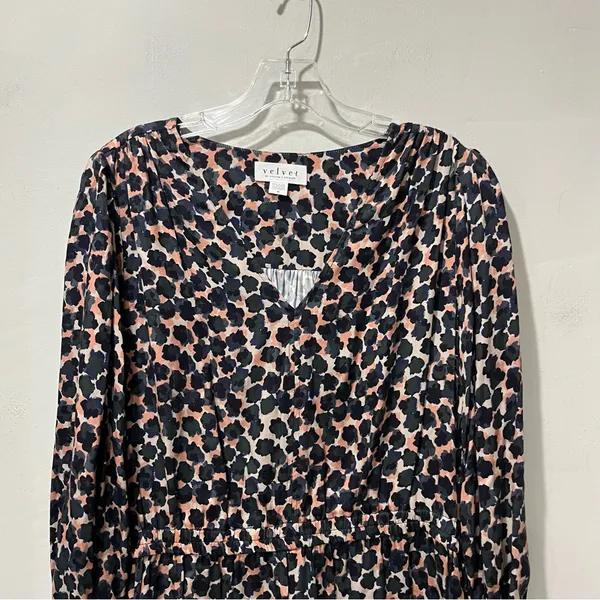 Velvet‎ by Graham & Spencer Mini dress V Neck Long Sleeve Size Medium Geometric - Image 5