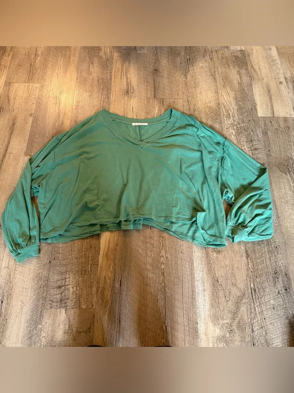 Free People We The Free Sage Green V-Neck Buffy Balloon Sleeve Sweatshirt Small - Image 2