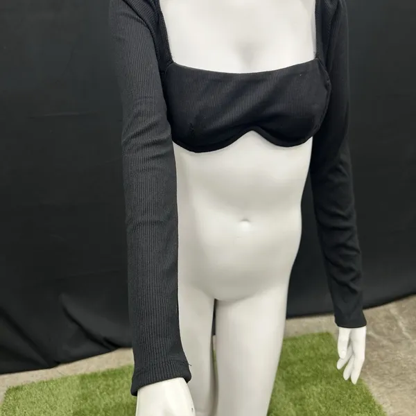 Princess Polly 10 Black‎ Wired Straight Neckline Becca Long Sleeve Crop Top - Image 3