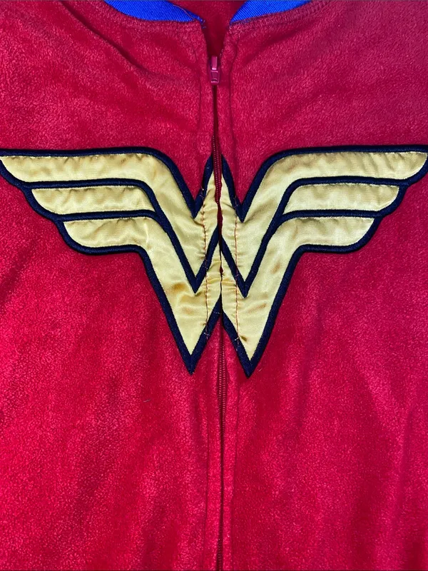 DC Comics Wonder Woman Red and Blue Onesie Pajamas with removable Cape - Image 3