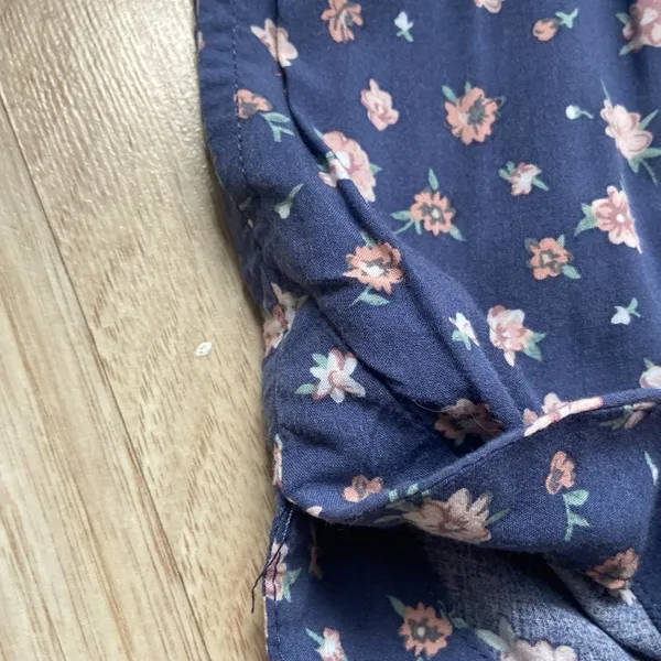 Garage Blue Floral Flowy Shorts Size Small - Image 4