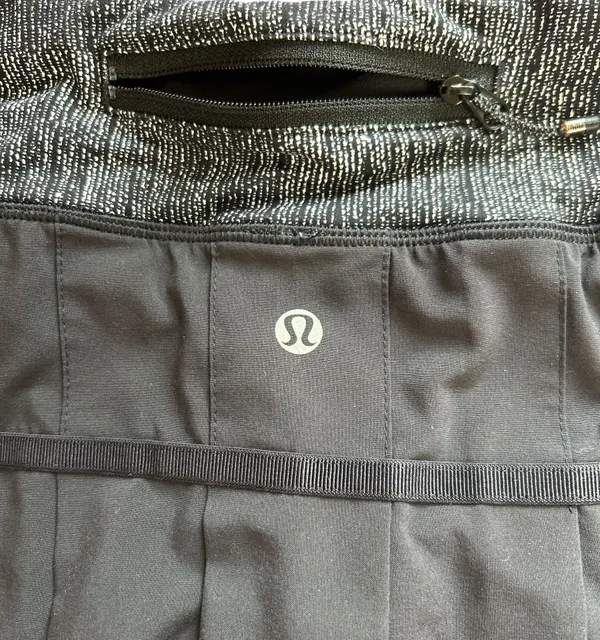 LuluLemon Black Pleated Athletica Skirt Skort size 6 - Image 6