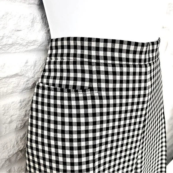 Akris Punto Black and White Gingham Print Pants, Size 6 - Image 2