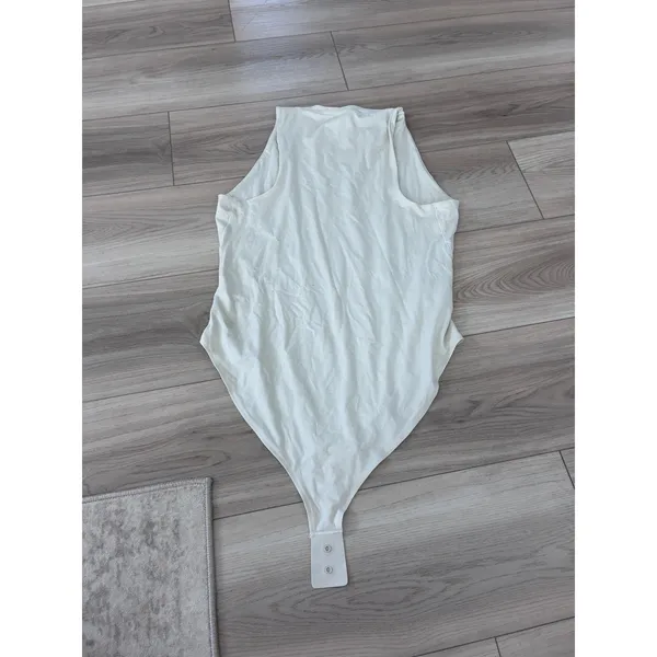 Lululemon Wundermost Ultra Soft Nulu High Neck Sleeveless Bodysuit White L/G - Image 5