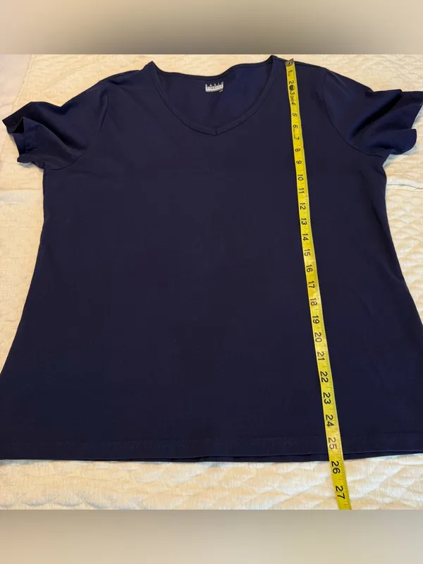 Basic Editions Short Sleeve V Neck T Shirt Navy Size Large Cotton Closet Staple - Image 6