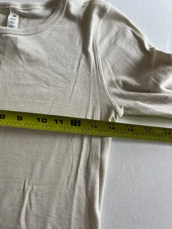 Lululemon Sz 6 Beige Pullover Ribbed Stretch Hold Tight Long-Sleeve Shirt - Image 8