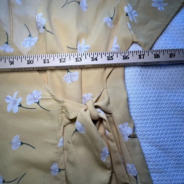 Amuse Society Yellow‎ Wrap Dress White Flowers Size L - Image 5