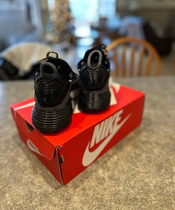 Nike Air Max 2090 Sneakers - Image 7