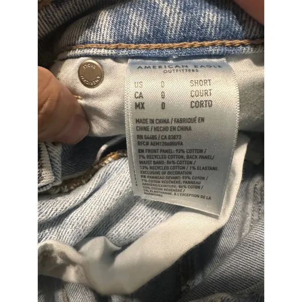 American Eagle Mom Jean High Rise Strigid Light Wash Denim‎ Blue Womens 0 Short - Image 6