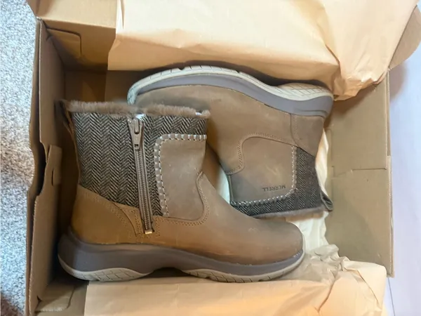 Merrell‎ Women's Encore Ice 5 Mid Zip - Image 5
