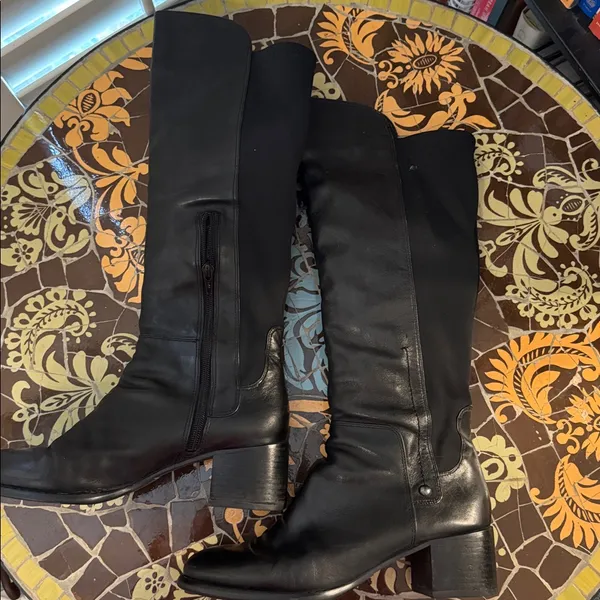 Nine West Classic Knee High Booys With Elastic Calf Sz: 8 - Image 5