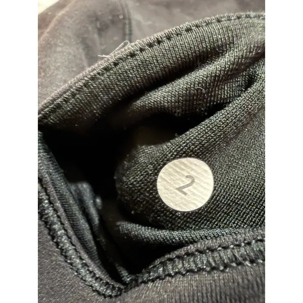 Lululemon Black High Rise Crop Leggings Athletic Athleisure‎ Size 2 - Image 5