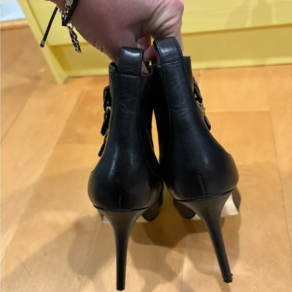 Michael Kors stiletto heel pointed toe booties black leather silver buckle 9.5 - Image 5