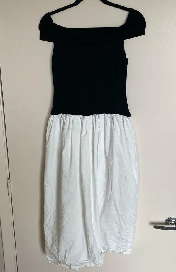 Off Shoulder Dress in classic white and black - Image 4