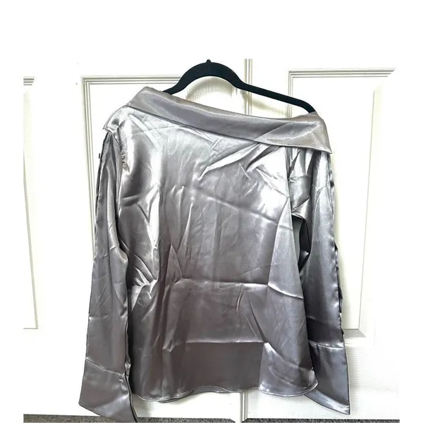 New Revival grey off the shoulder long sleeve blouse - Image 3