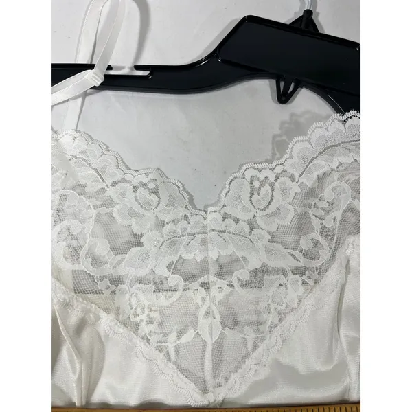 VTG Vassarette Lace Trim Camisole Top Women‎ L White USA Made Y2K Minimalist - Image 5
