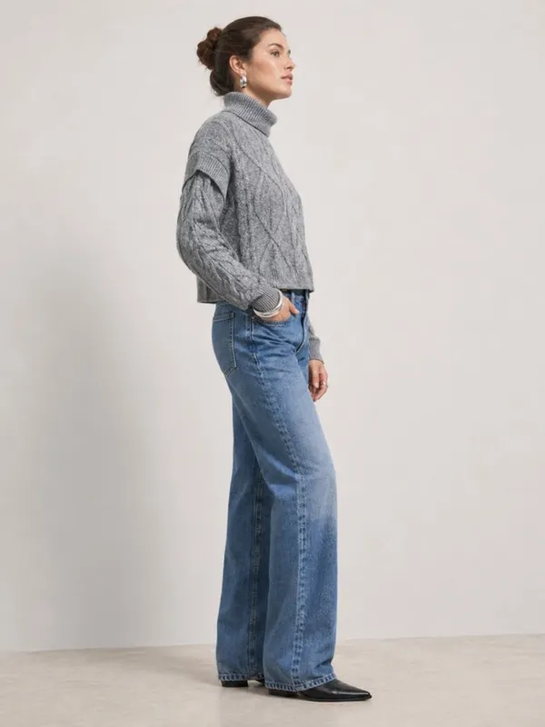 Elie Tahari Chunky Cable Knit Turtleneck Ski Sweater - Image 2