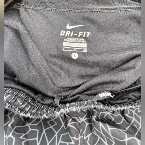 Nike dri-fit running shorts - Image 5