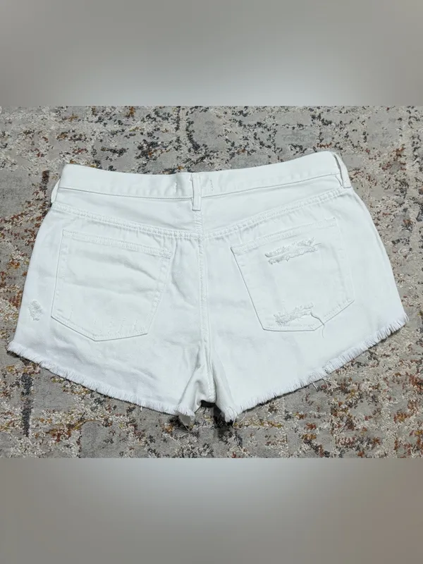 Free People We the Free Loving Good Vibrations Distressed white Shorts size 30 - Image 3