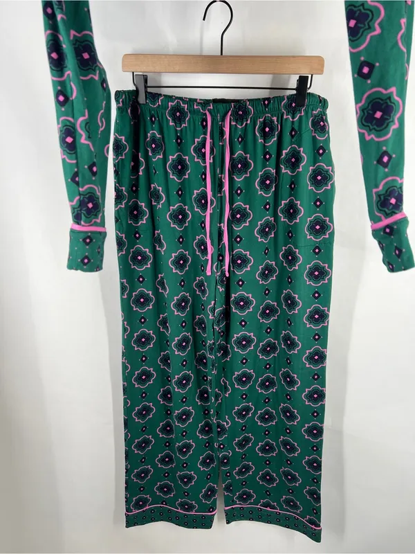 Room Service Green Floral Notch Collar 2-Piece Pajama Set Size XL - Image 7