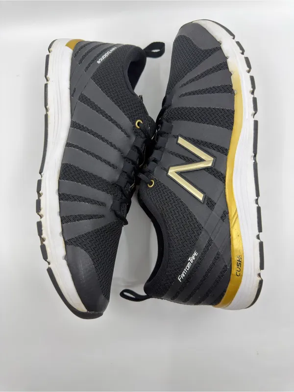 New Balance 811 trainers Color black mesh upper with gold metallic SZ 9 - Image 9