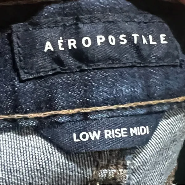 Aeropostale blue denim shorts - Image 6