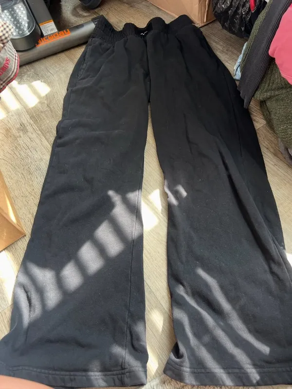 Talentless small black sweat pants wide leg - Image 3