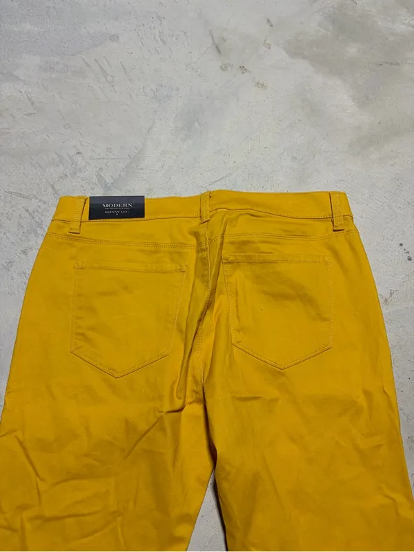 Ann taylor NWT modern skinny leg Yellow Pants 8 MSRP$80 - Image 2
