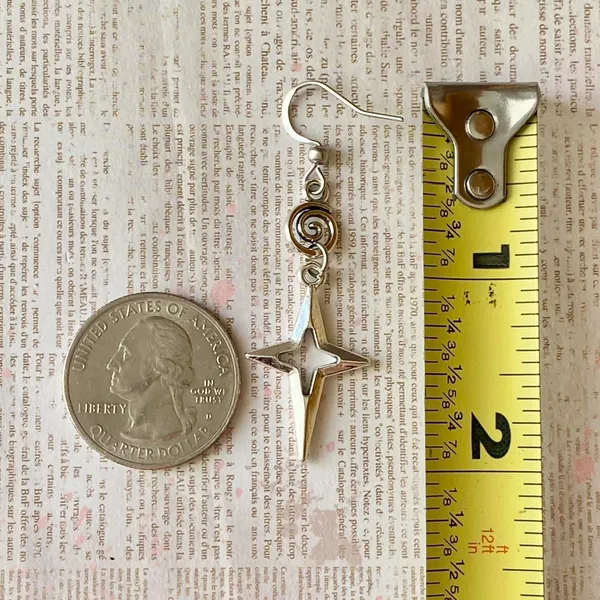 Handmade sparkle star & swirl grunge y2k street style dangle earrings💫🌀 - Image 7