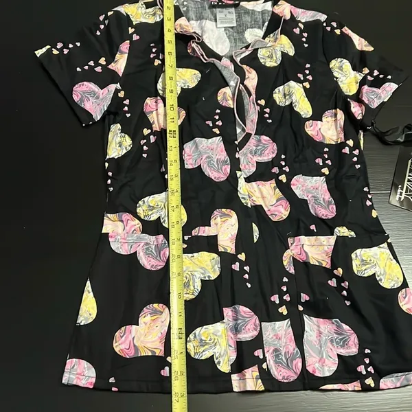 Cherokee scrub top‎ - Image 3
