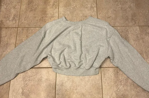 Cropped Sweatshirt - Image 2