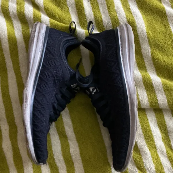 APL TechLoom Phantom Sneakers – Women’s Size 7.5 (Navy) - Image 3
