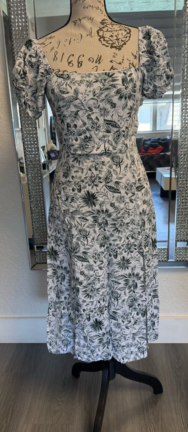 Francesca’s Mi Ami Floral Midi Dress - White & Green Cottagecore Slit Dress S - Image 2