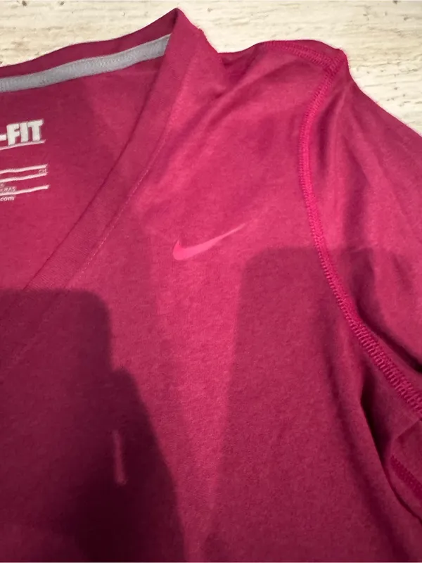Nike Women's Long Sleeve V-Neck Top - Image 3
