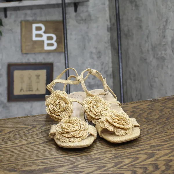 NWT A New Day Womens Esme Floral Crochet Kitten Heels 92979007 Tan Brown 7M - Image 7