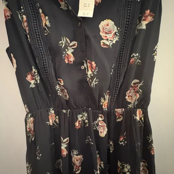 NWT Abercrombie & Fitch Floral Blue Dress in Size XL - Image 3