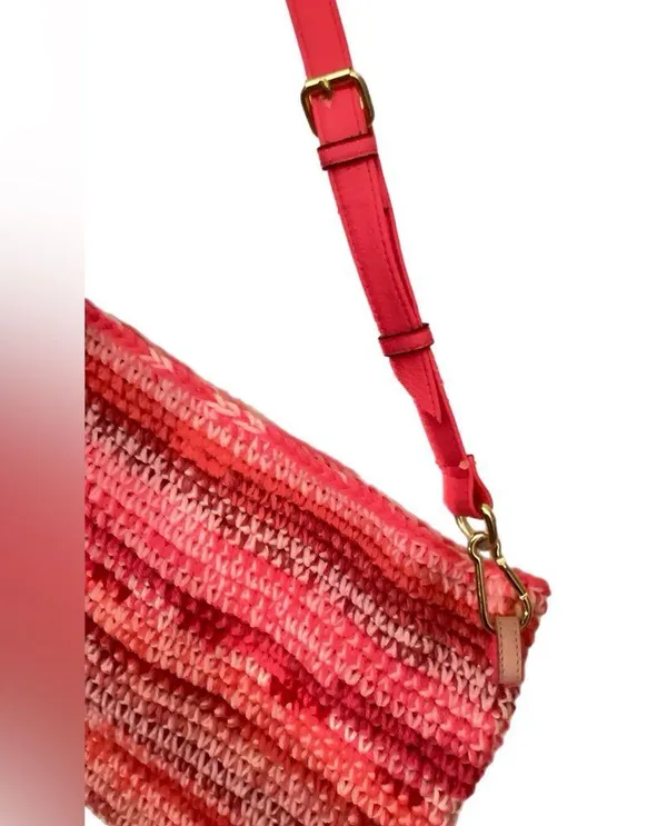 Handmade Adorable Crochet Pink Purse. Shoulder bag with Adjustable shoulder straps - Image 3