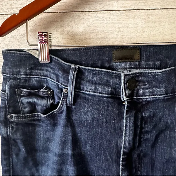 Mother Denim The Weekender Fray Wash: Mint Condition Size 30 - Image 7