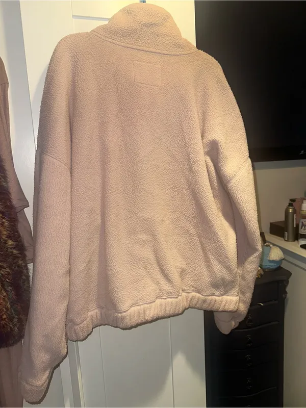 Abercrombie & Fitch Sherpa Blush Half Zip Pullover - Image 2