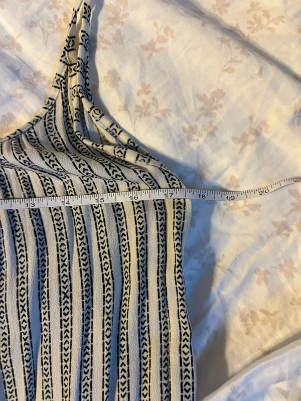 Don’t Ask Why White & Black Patterned Slip Dress OS EUC Size undefined - Image 5