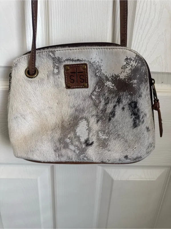 STS Ranch Wear Cowhide Crossbody Purse - Image 3