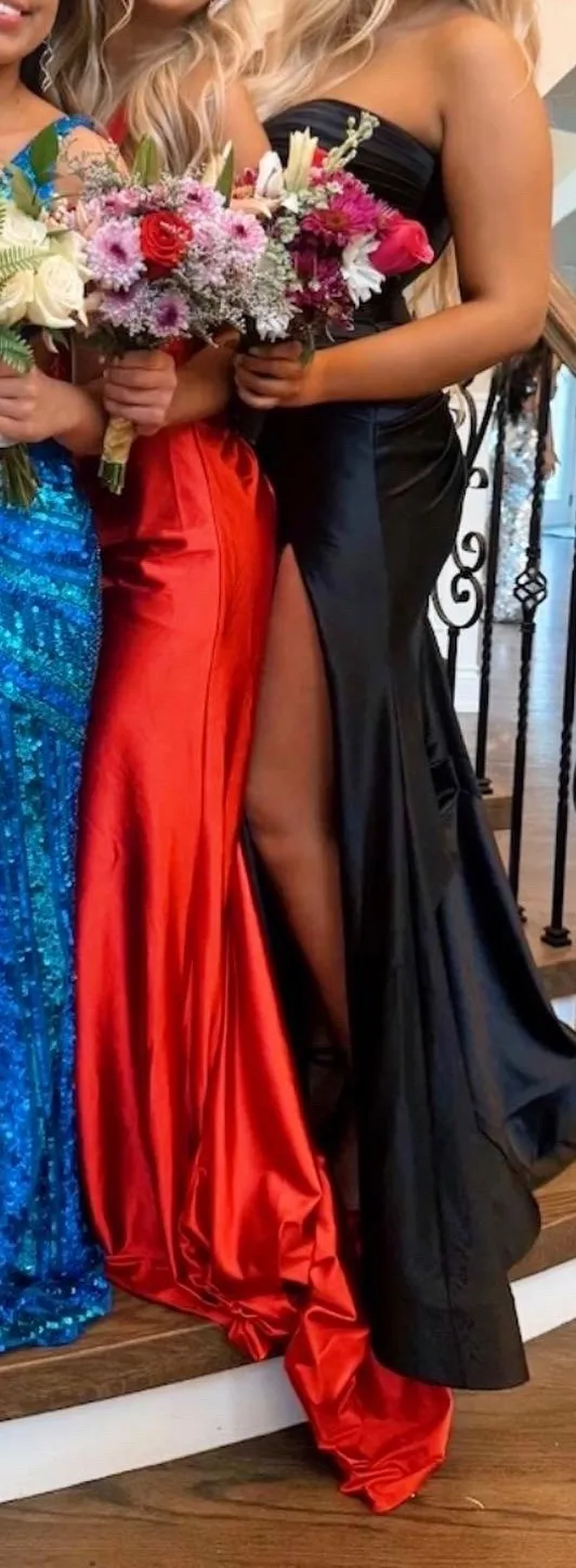 Sherri Hill Prom Dress - Image 2
