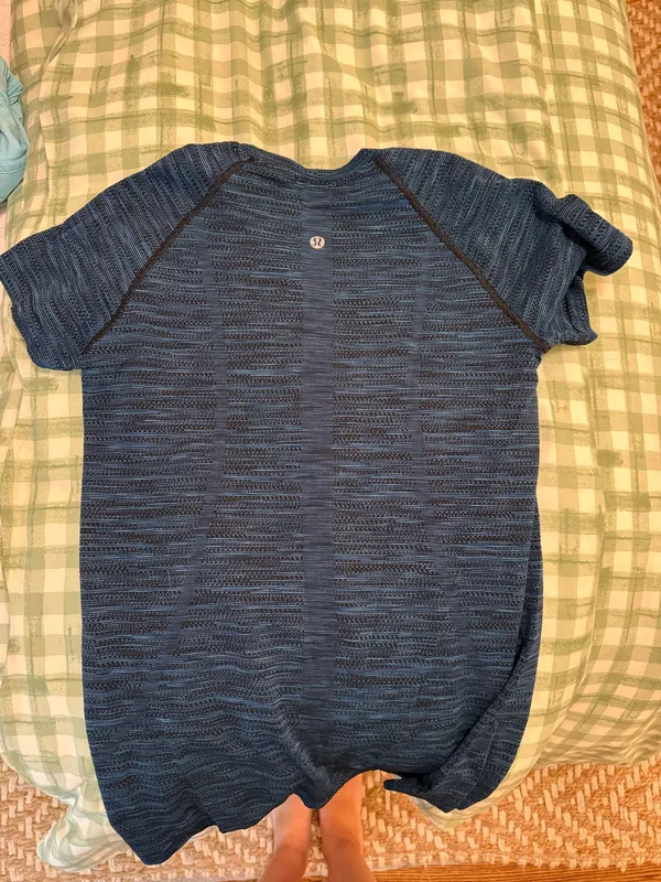 Lululemon Swiftly Tech Short Sleeve 2.0 - Image 2